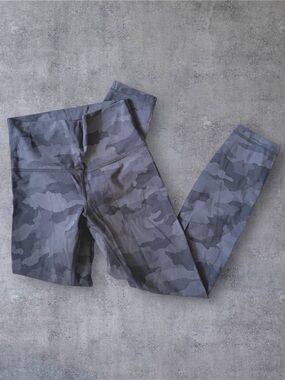 Lululemon Wunder Under Leggings Grey/Black Camo Size 4